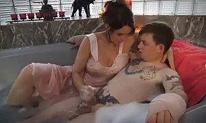 در حالی که عكس كس سكسي ایستاده است فاک می کند
